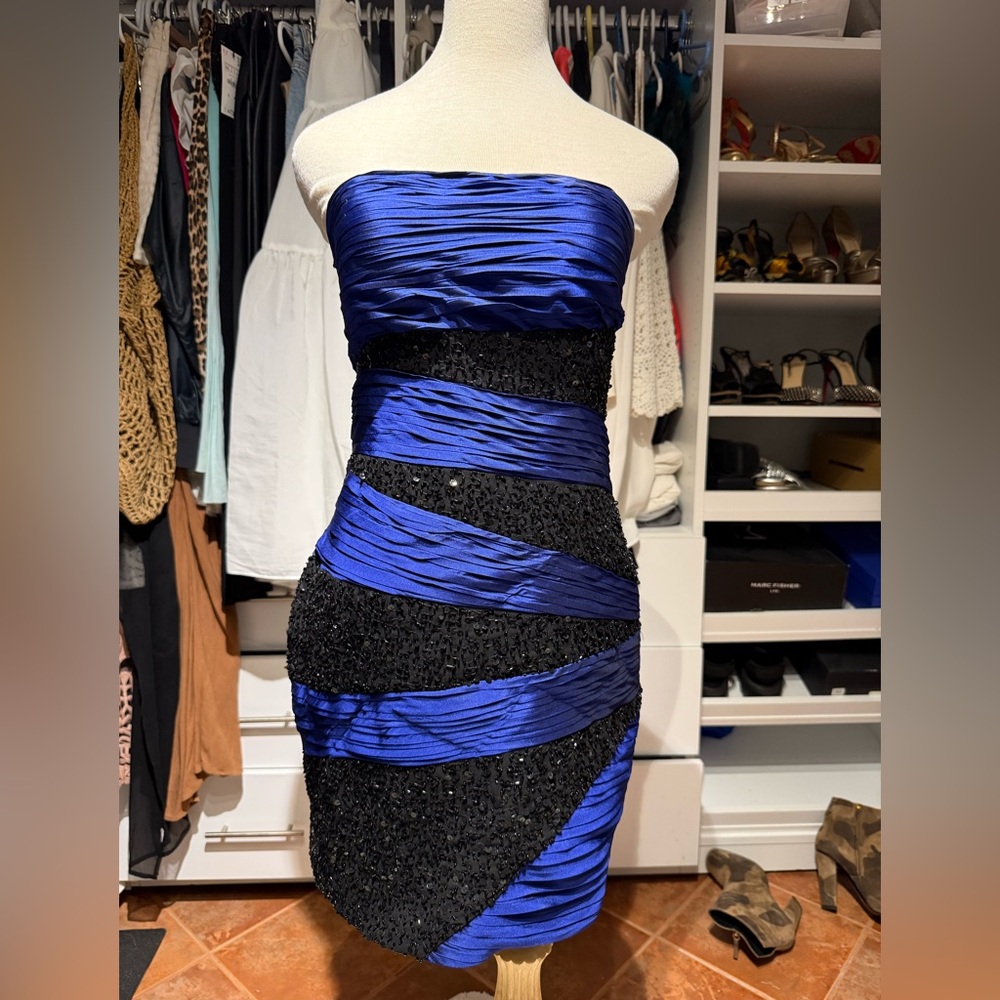 Alexia Admor Blue and Black Strapless Bodycon Dress